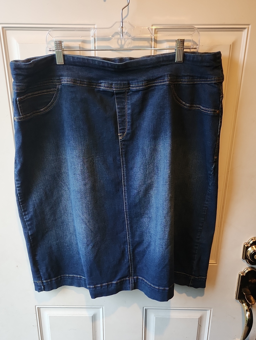 The Main Street Exchange Sara Classic Stretch Denim Skirt Size 20